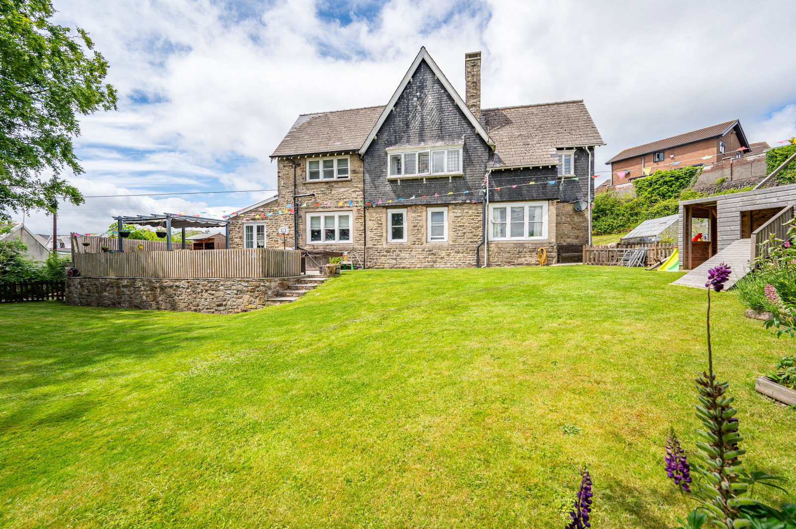 Detached House in Ebbw Vale