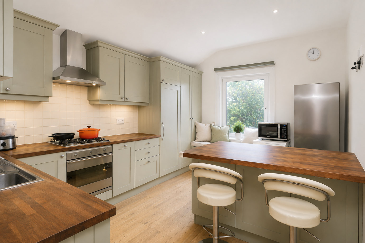Maisonette for sale in London, Woodside, Wimbledon, SW19, 1107 m²