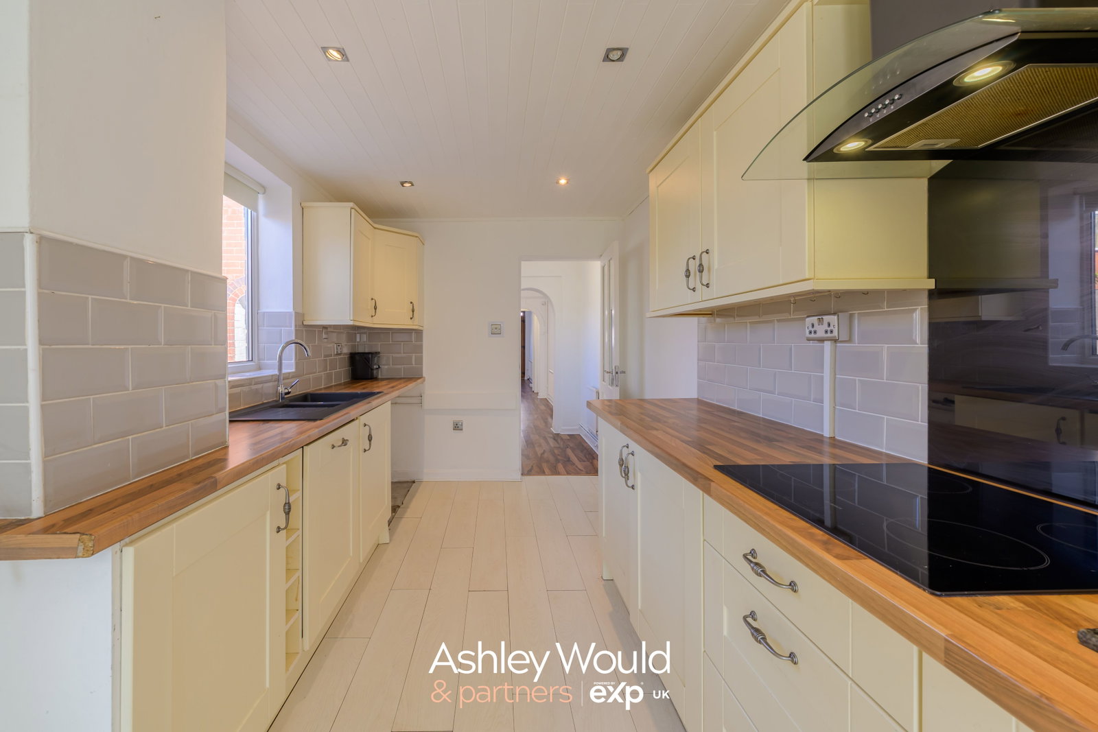 Semi Detached House for sale in Halesowen, Woodland Road, Halesowen, B62 8JS
