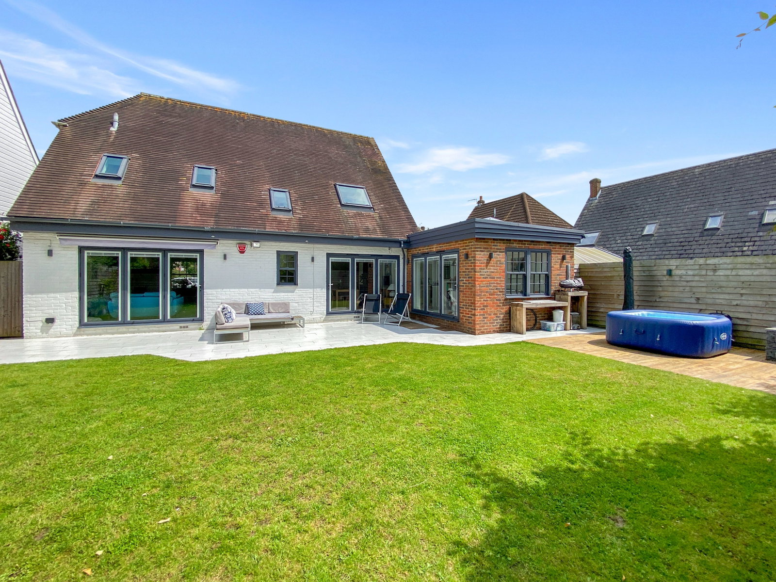 Detached House in Ashford