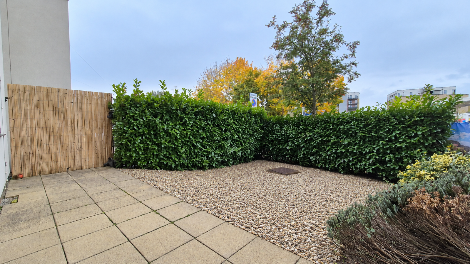Flat for sale in Borehamwood, Manor Way, Borehamwood, WD6 1BZ, 503 m²