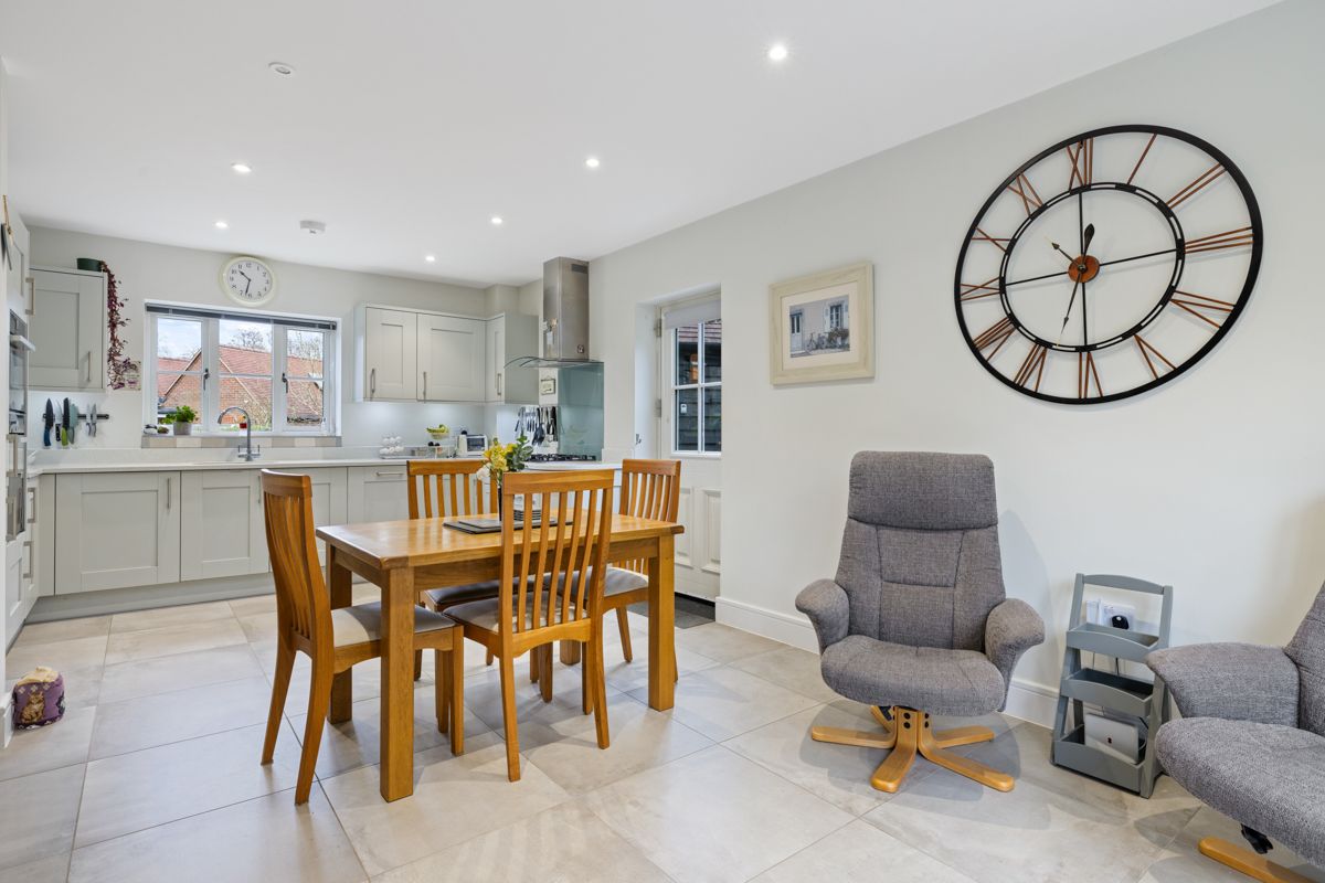Detached House in Petersfield
