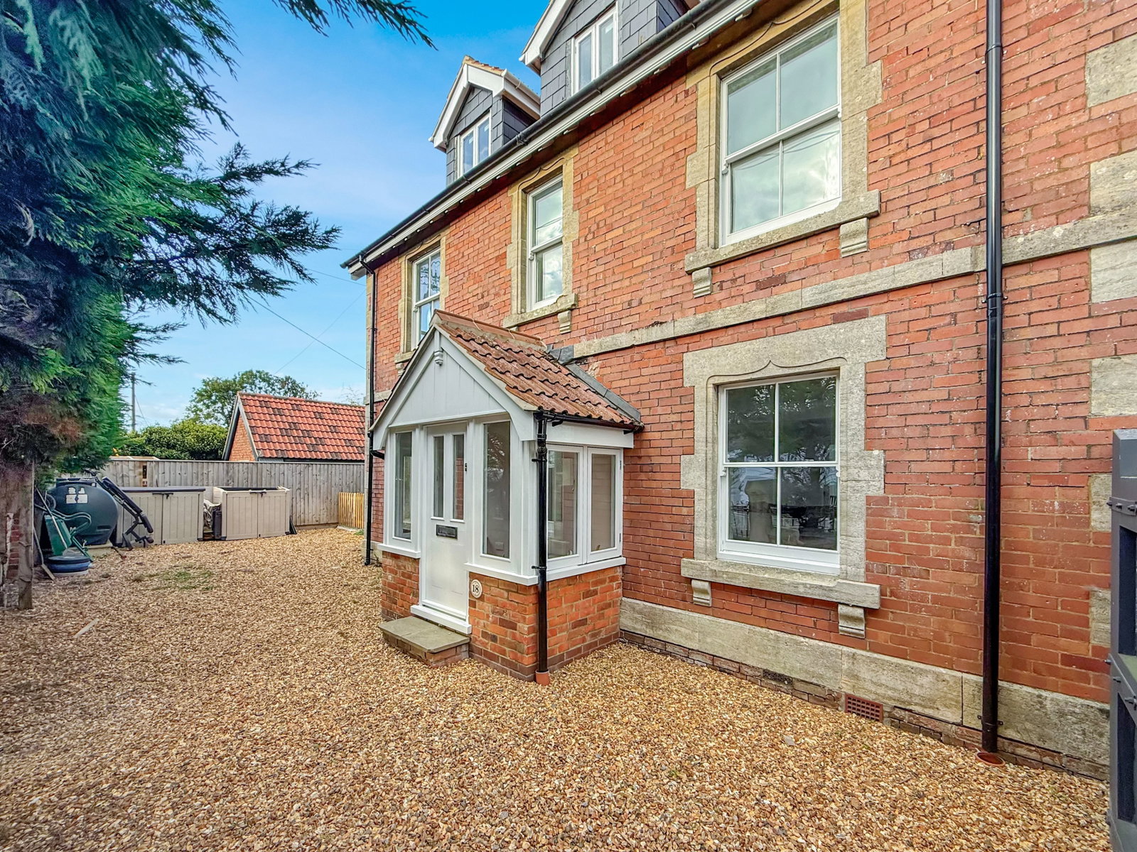 Detached House in Trowbridge