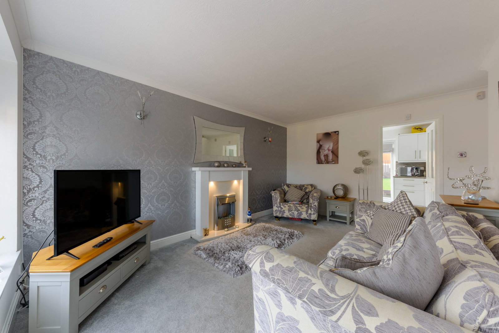 Semi Detached House for sale in Birmingham, Broadhidley Drive, Birmingham, B32 3QN