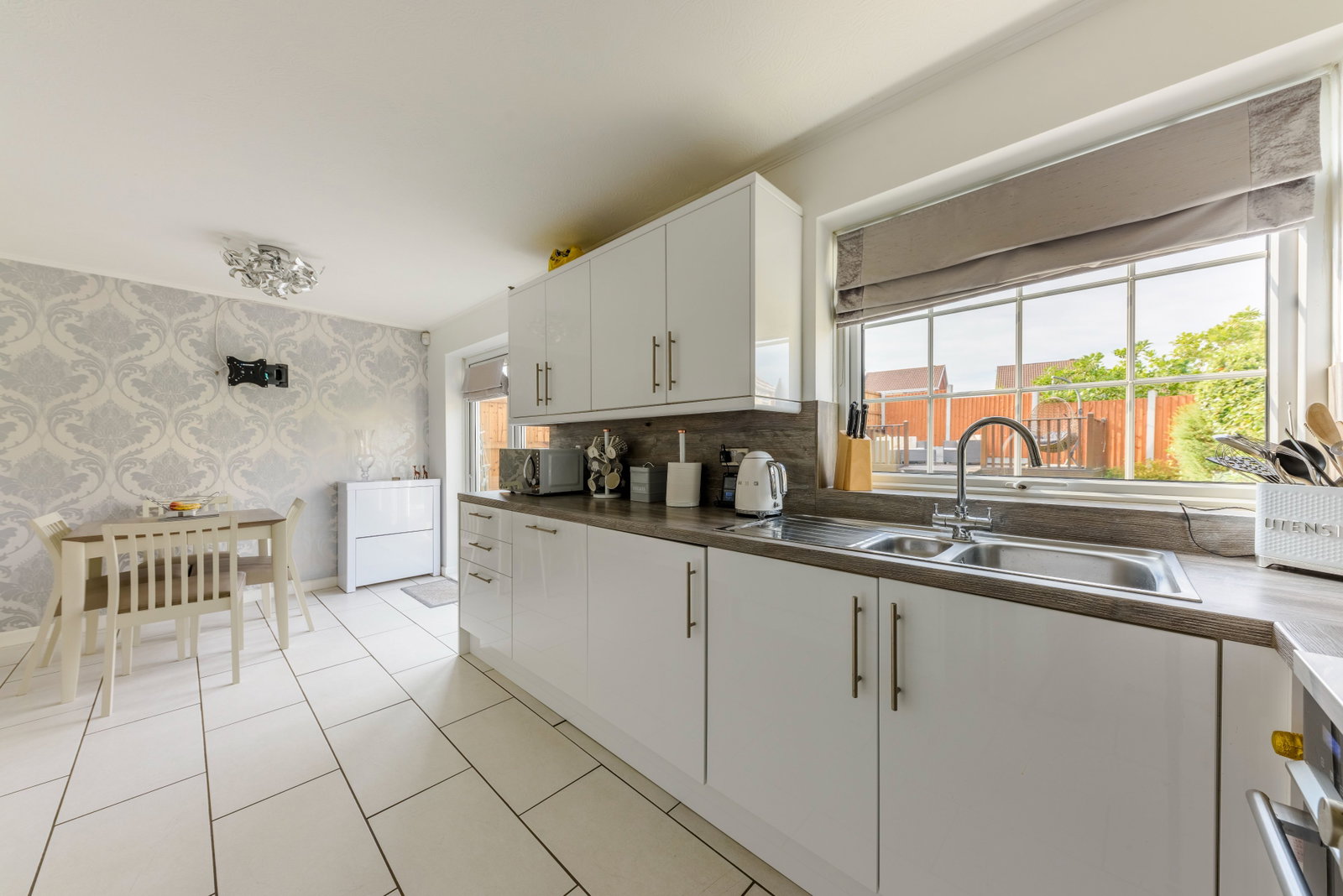 Semi Detached House for sale in Birmingham, Broadhidley Drive, Birmingham, B32 3QN