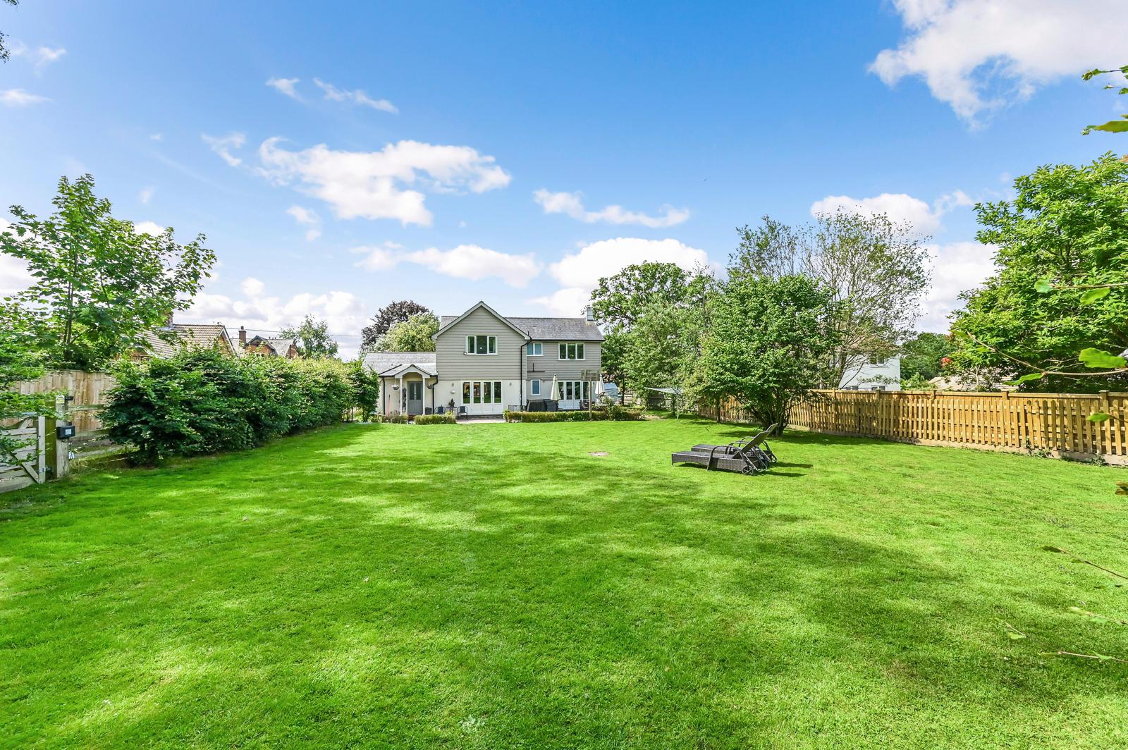 Detached House in Alton