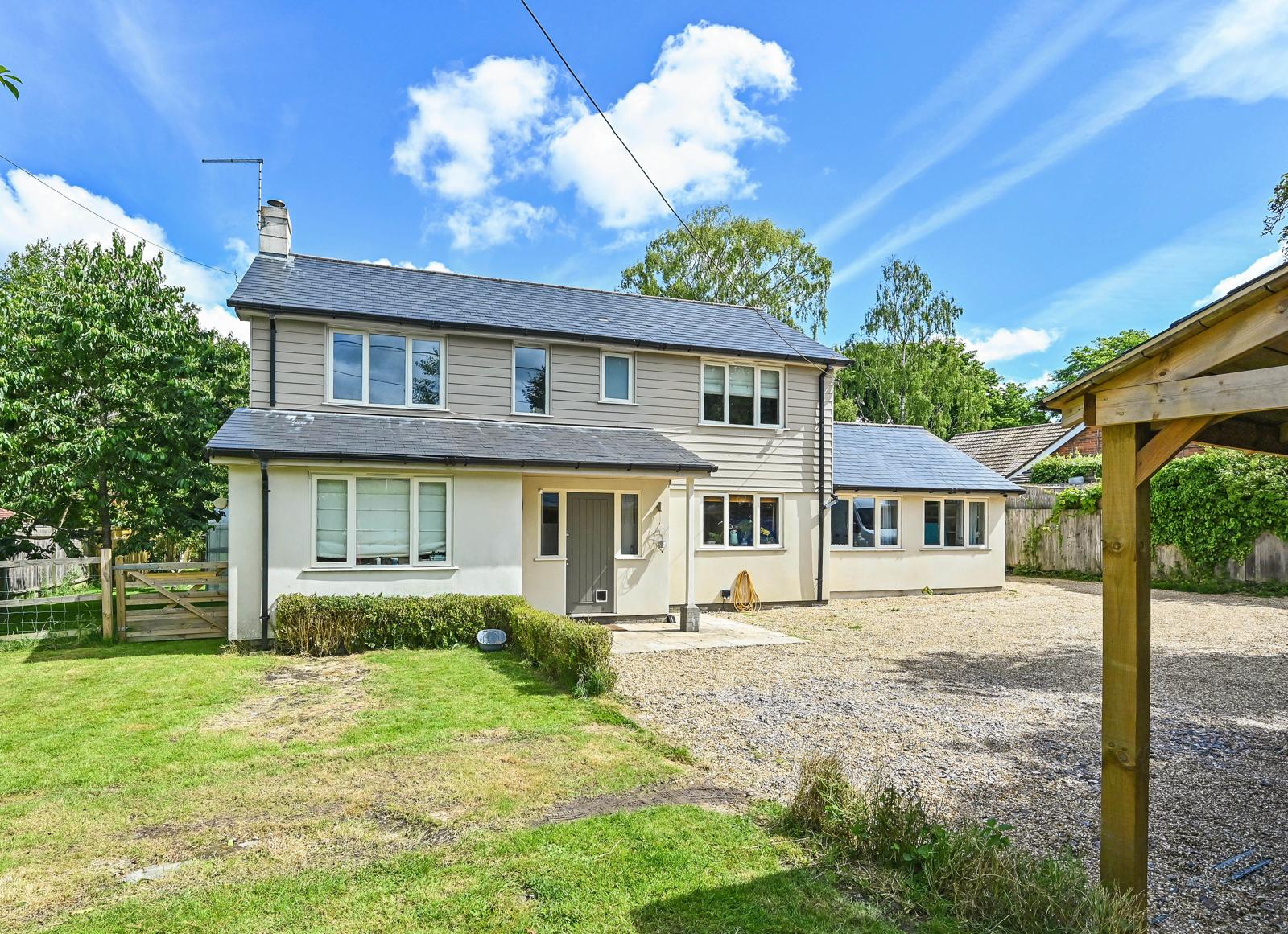Detached House in Alton