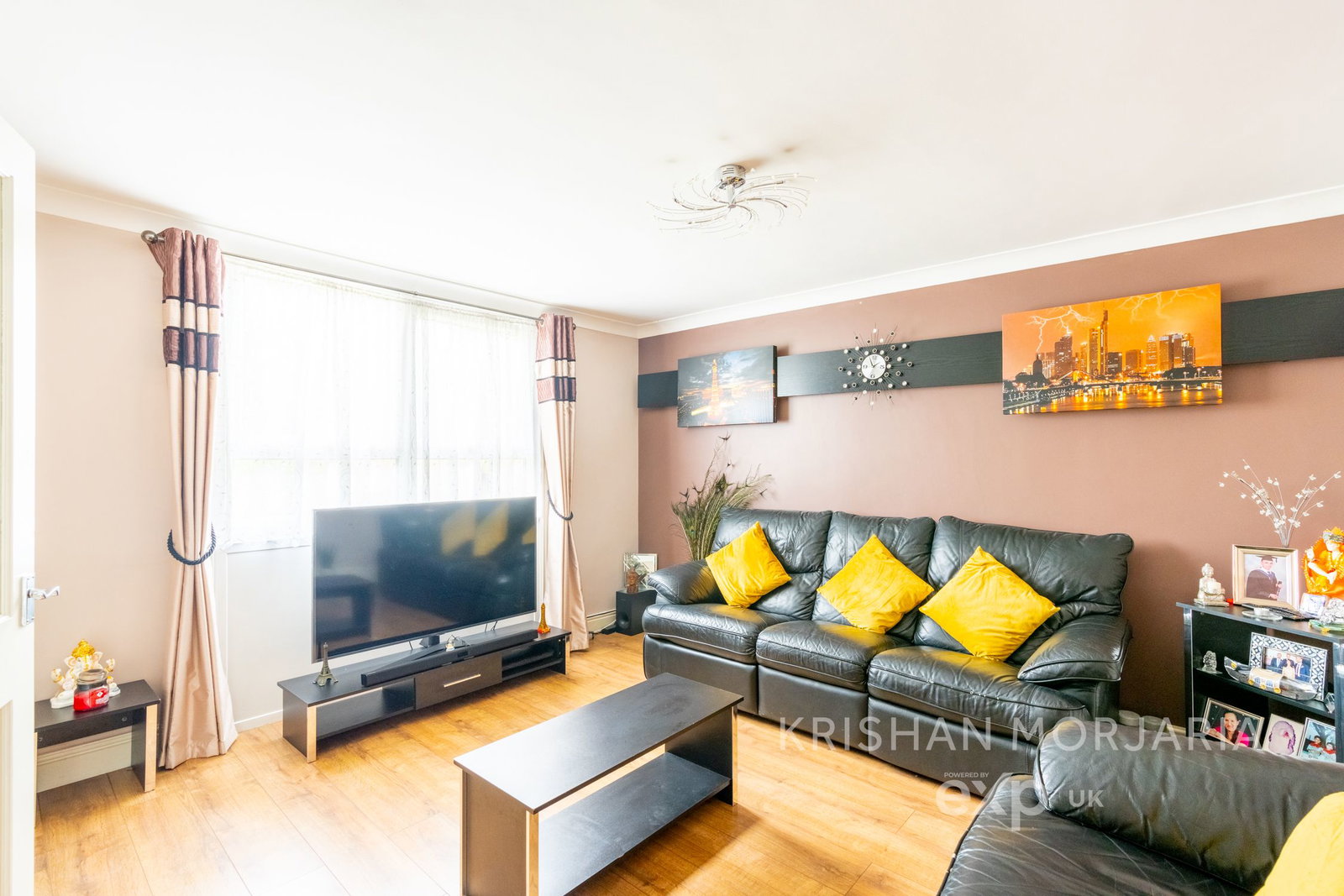 Semi Detached House in Leicester