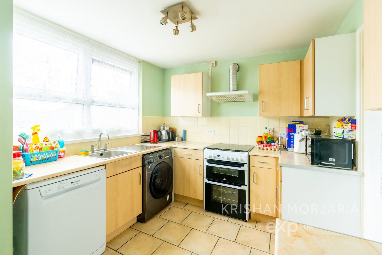 Semi Detached House in Leicester