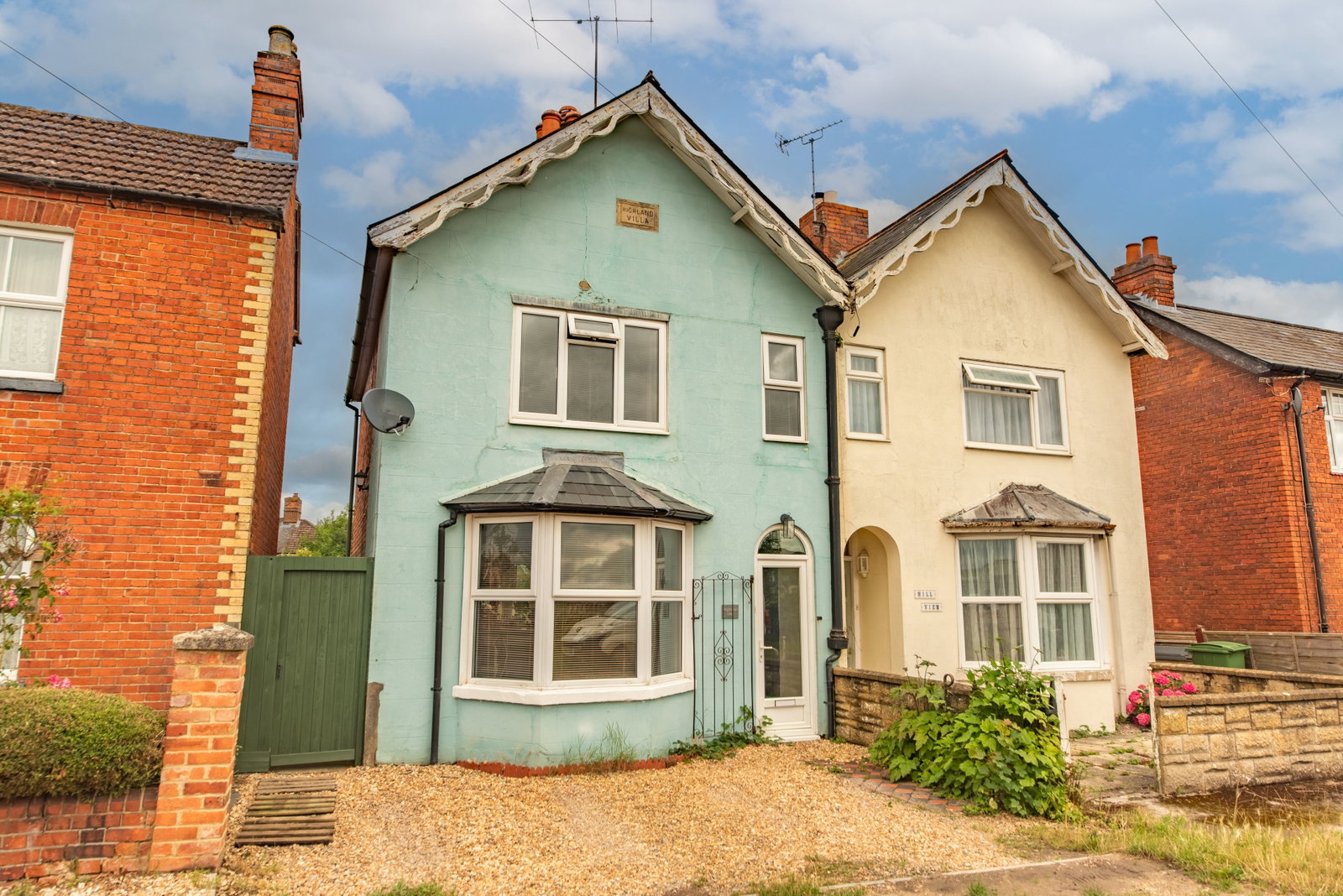 Semi Detached House in Newbury