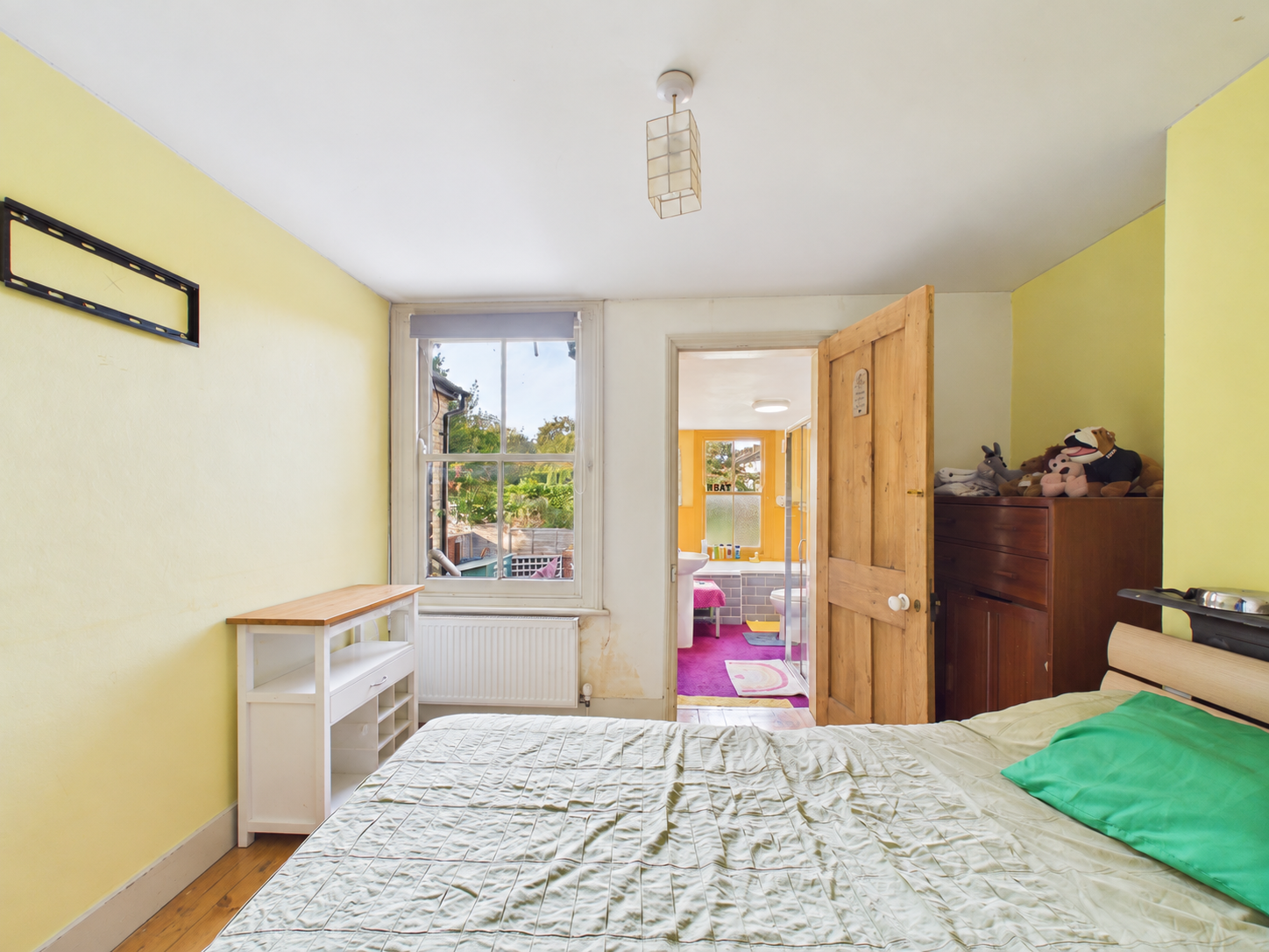 Terraced House for sale in Bishop's Stortford, New Town Road, Bishop's Stortford, 606 m²