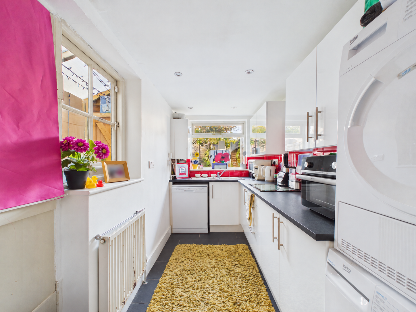 Terraced House for sale in Bishop's Stortford, New Town Road, Bishop's Stortford, 606 m²