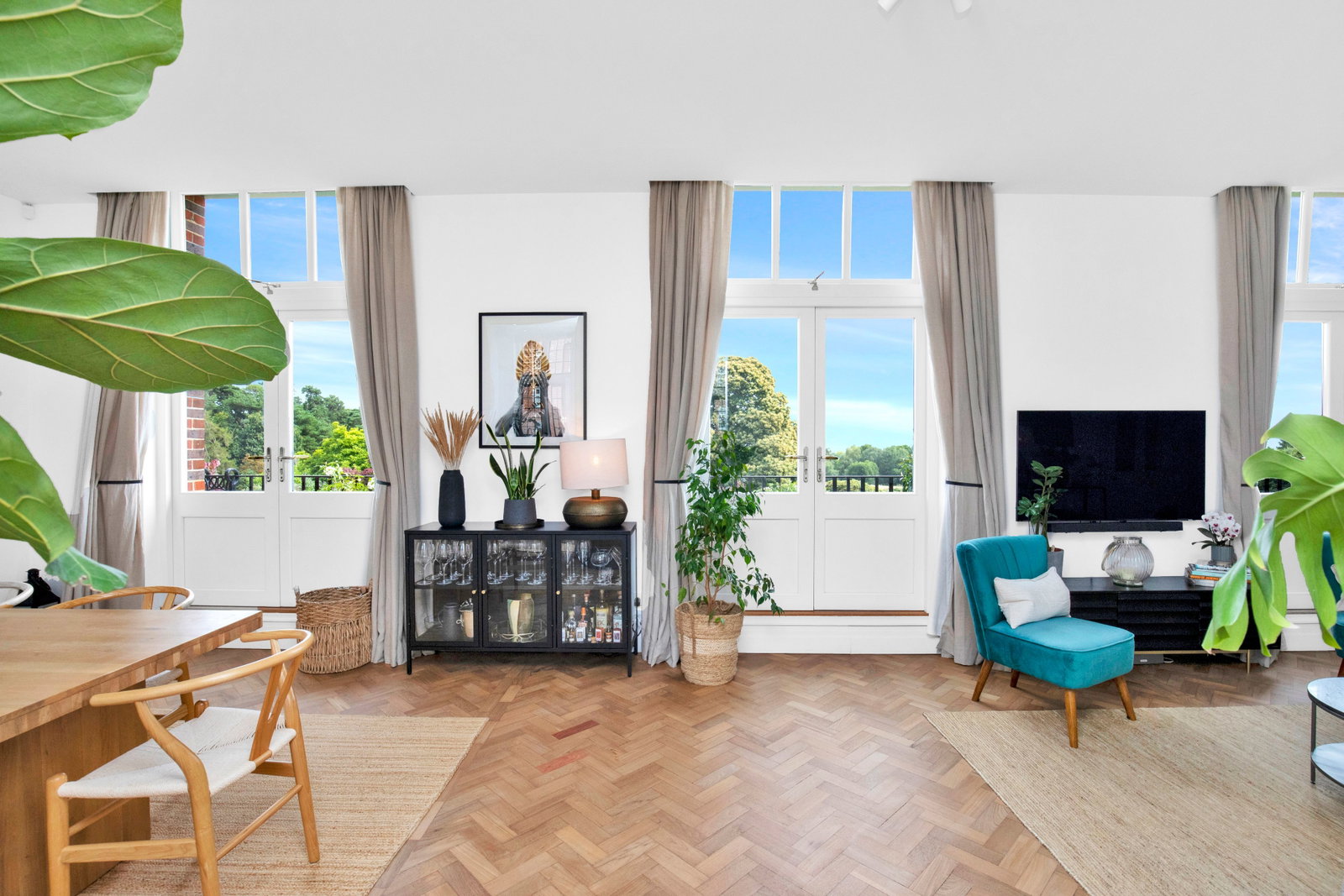 Apartment for sale in Midhurst, Kings Drive, Midhurst, GU29 0EY, 964 m²