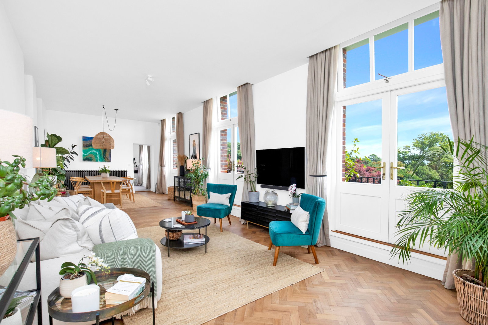 Apartment for sale in Midhurst, Kings Drive, Midhurst, GU29 0EY, 964 m²