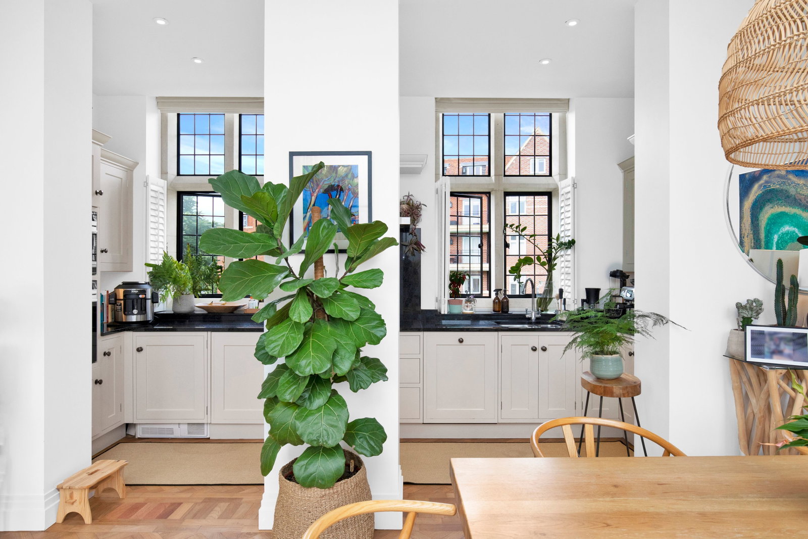 Apartment for sale in Midhurst, Kings Drive, Midhurst, GU29 0EY, 964 m²