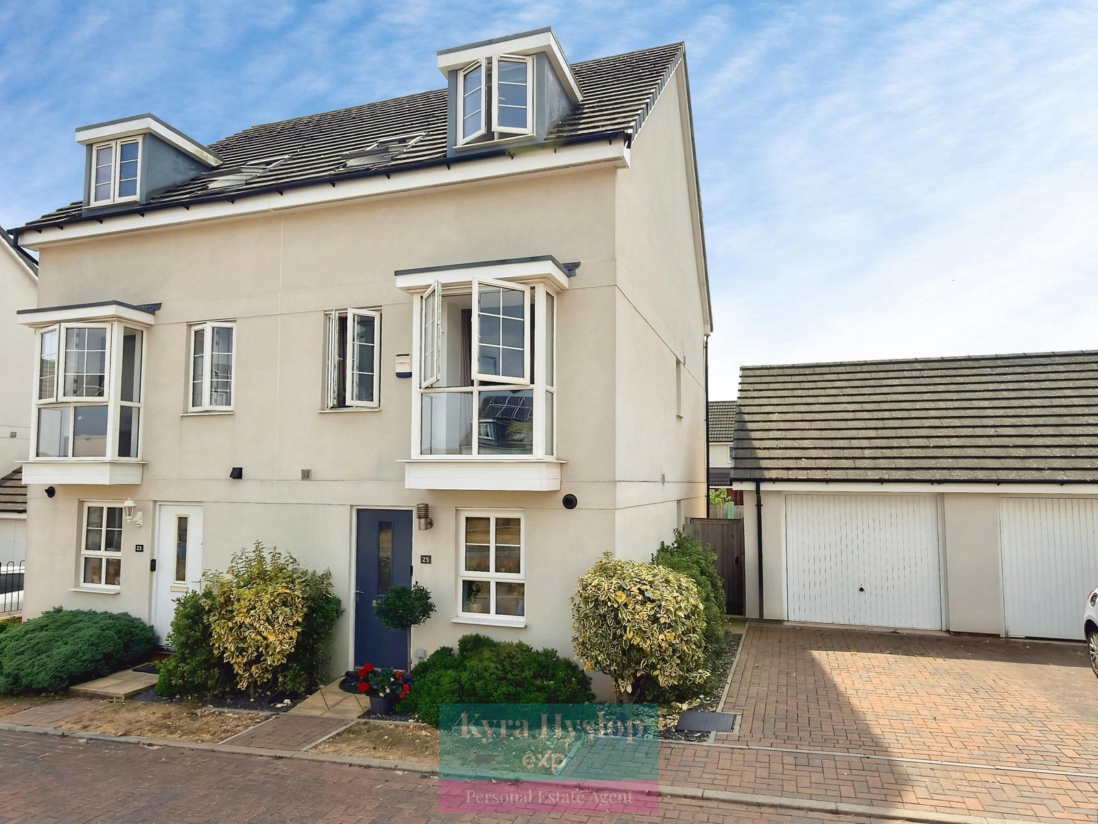 Semi Detached House in Exeter