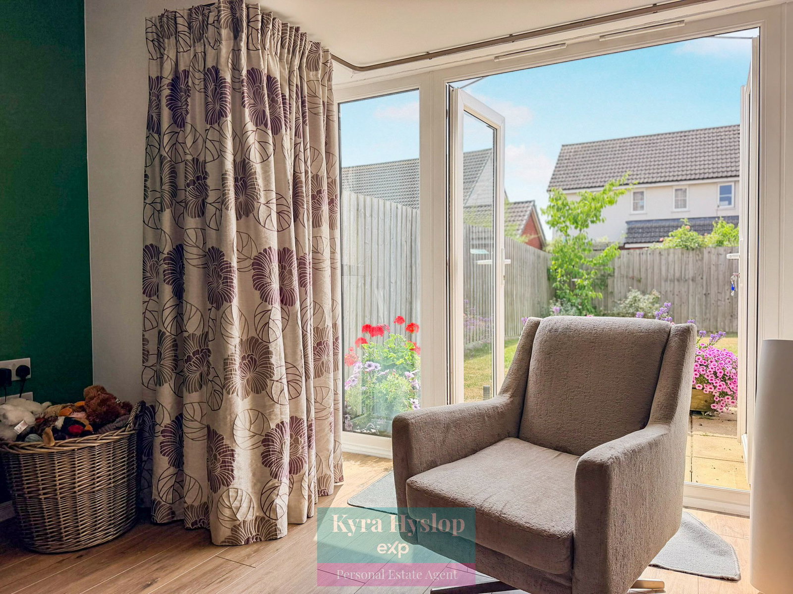 Semi Detached House in Exeter
