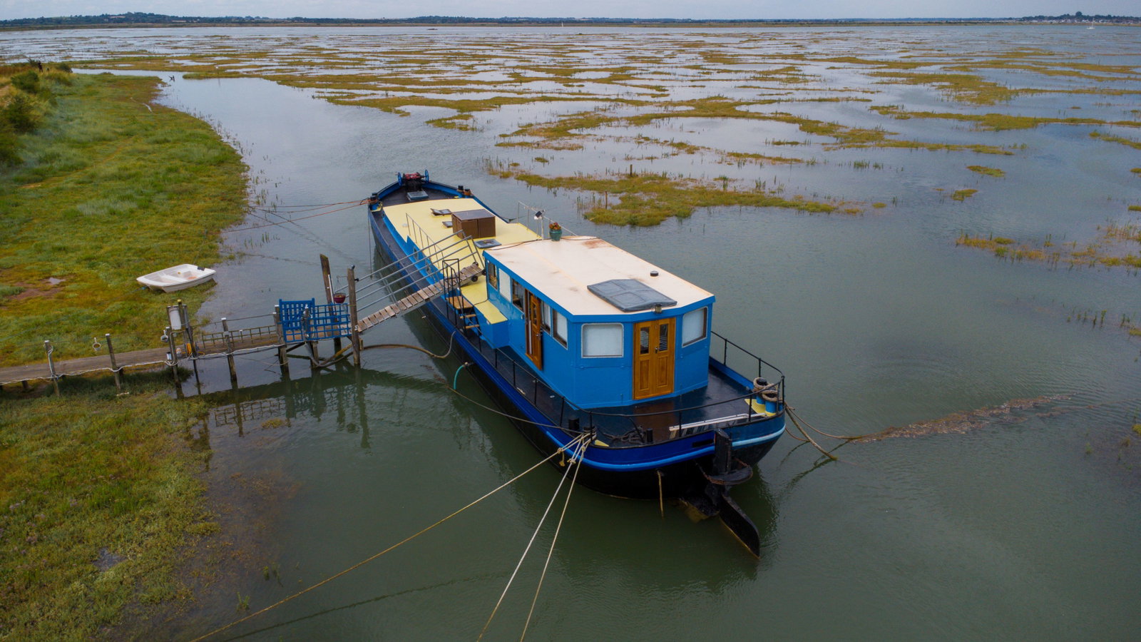 House Boat in Maldon