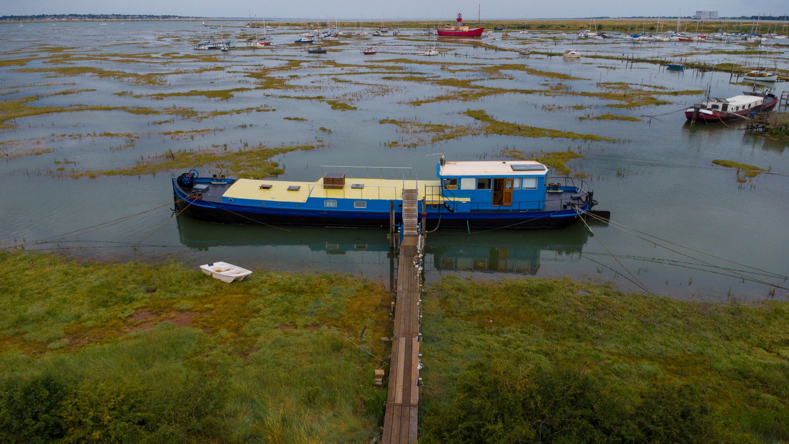 House Boat in Maldon