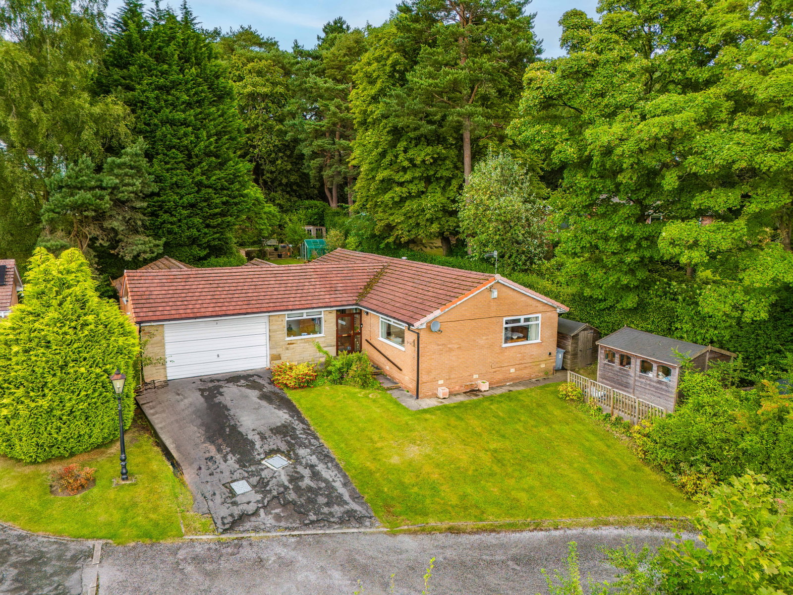 Bungalow in Macclesfield