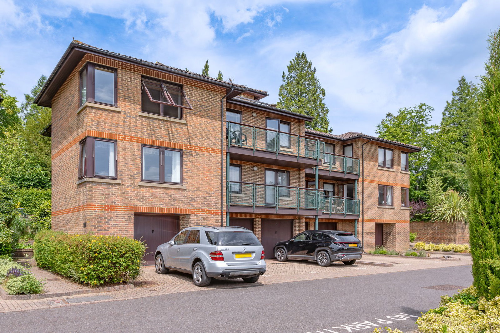 Apartment in Caterham