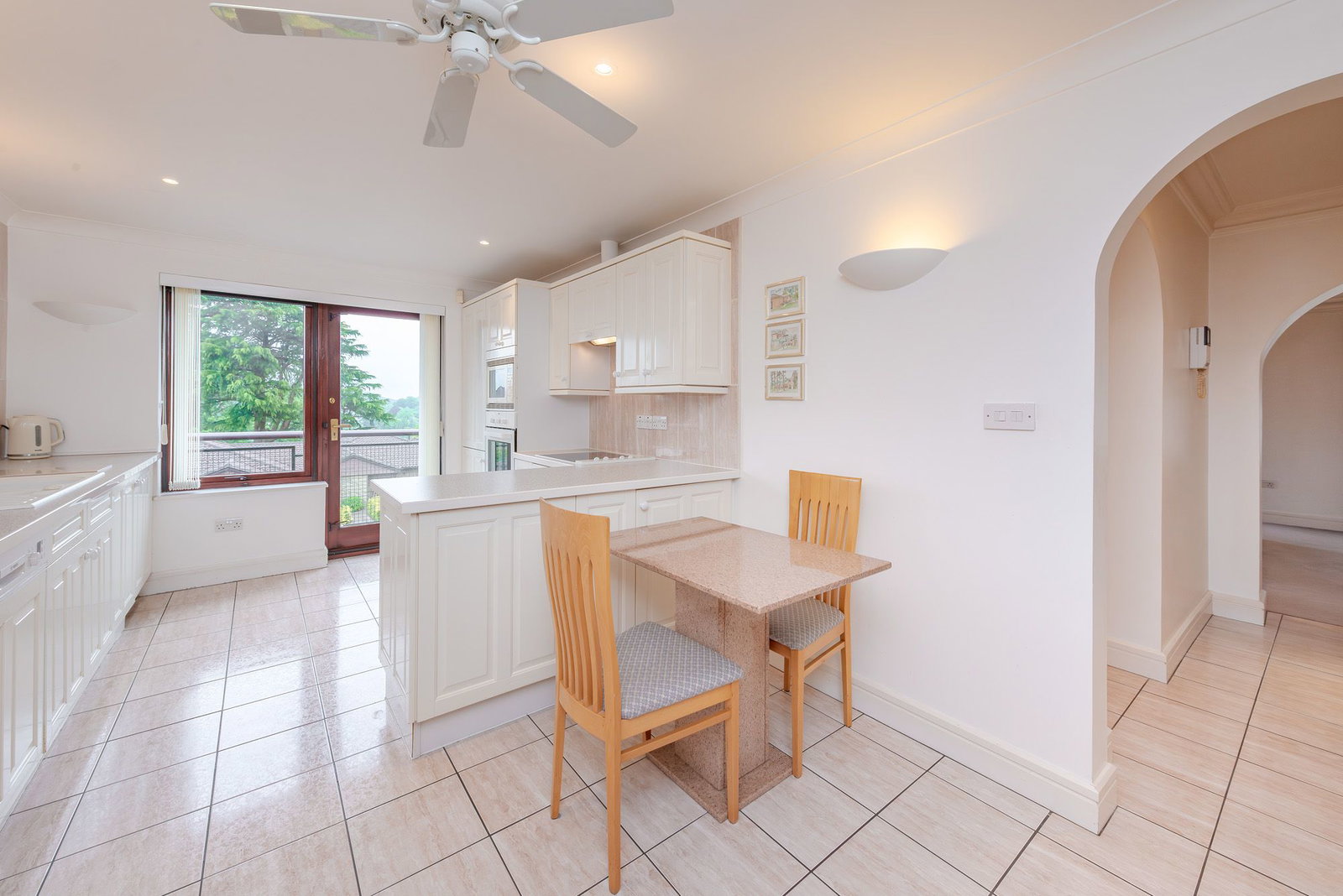 Apartment in Caterham
