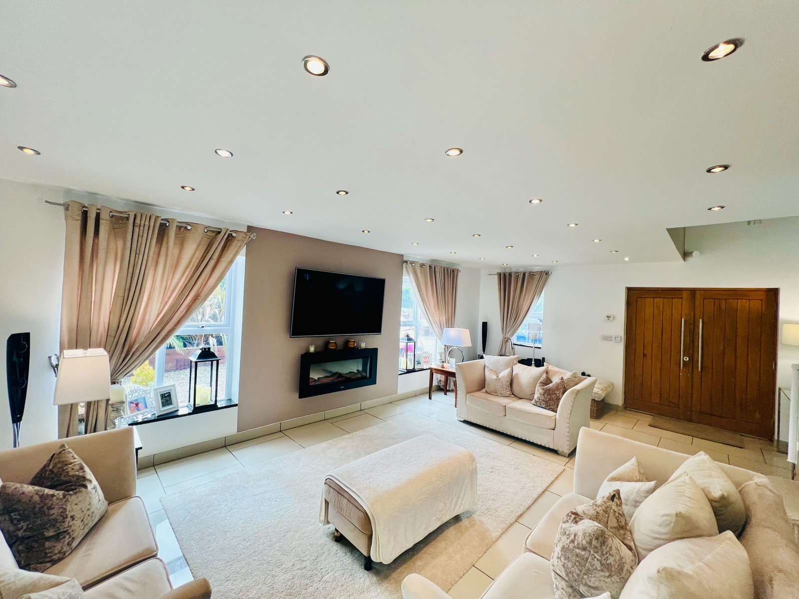 Detached House in Deeside
