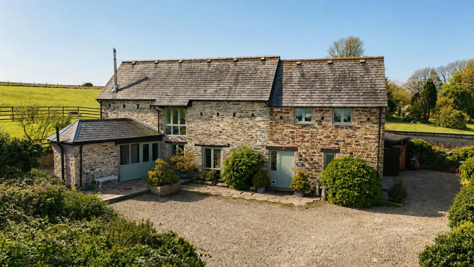 Detached House in Looe