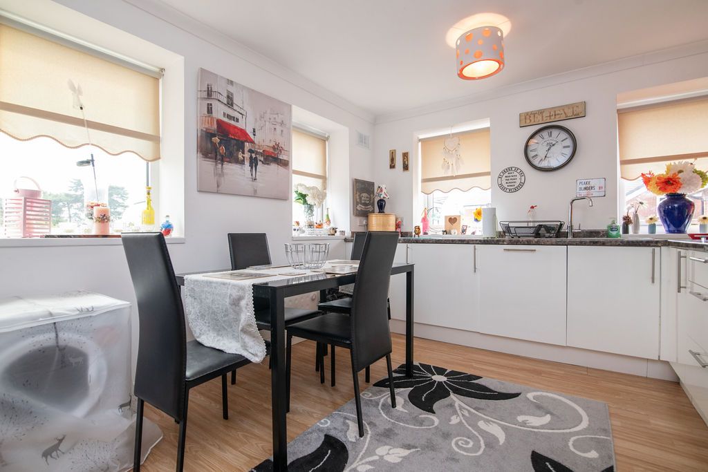 Flat in Studley