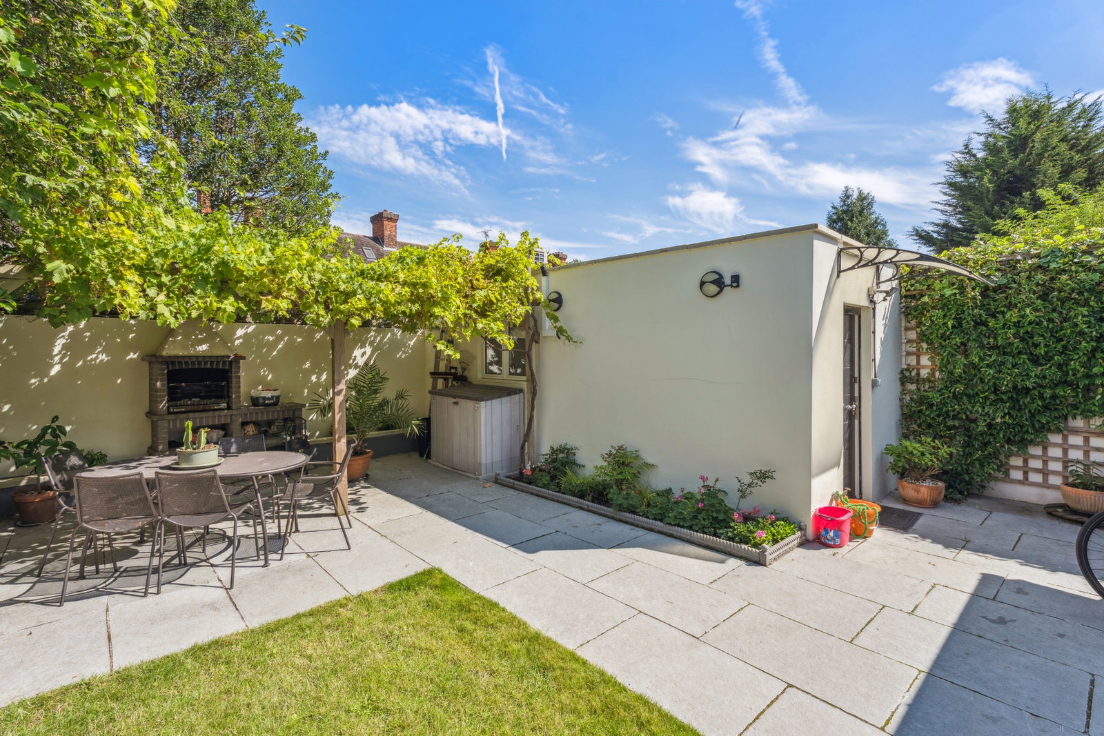 Semi Detached House in London