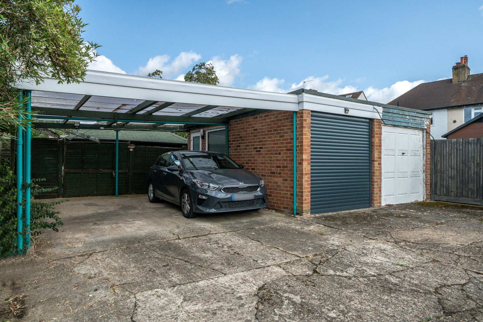 Detached House in Watford