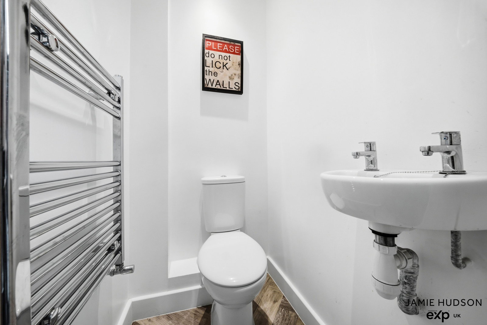 Semi Detached House for sale in Burnley, Dyneley Avenue, Burnley, BB10 4JD, 875 m²