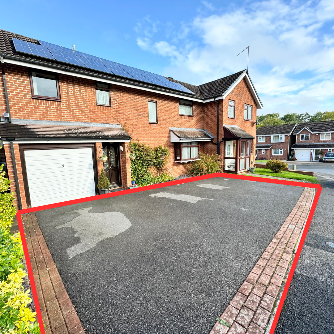 Semi Detached House in Redditch