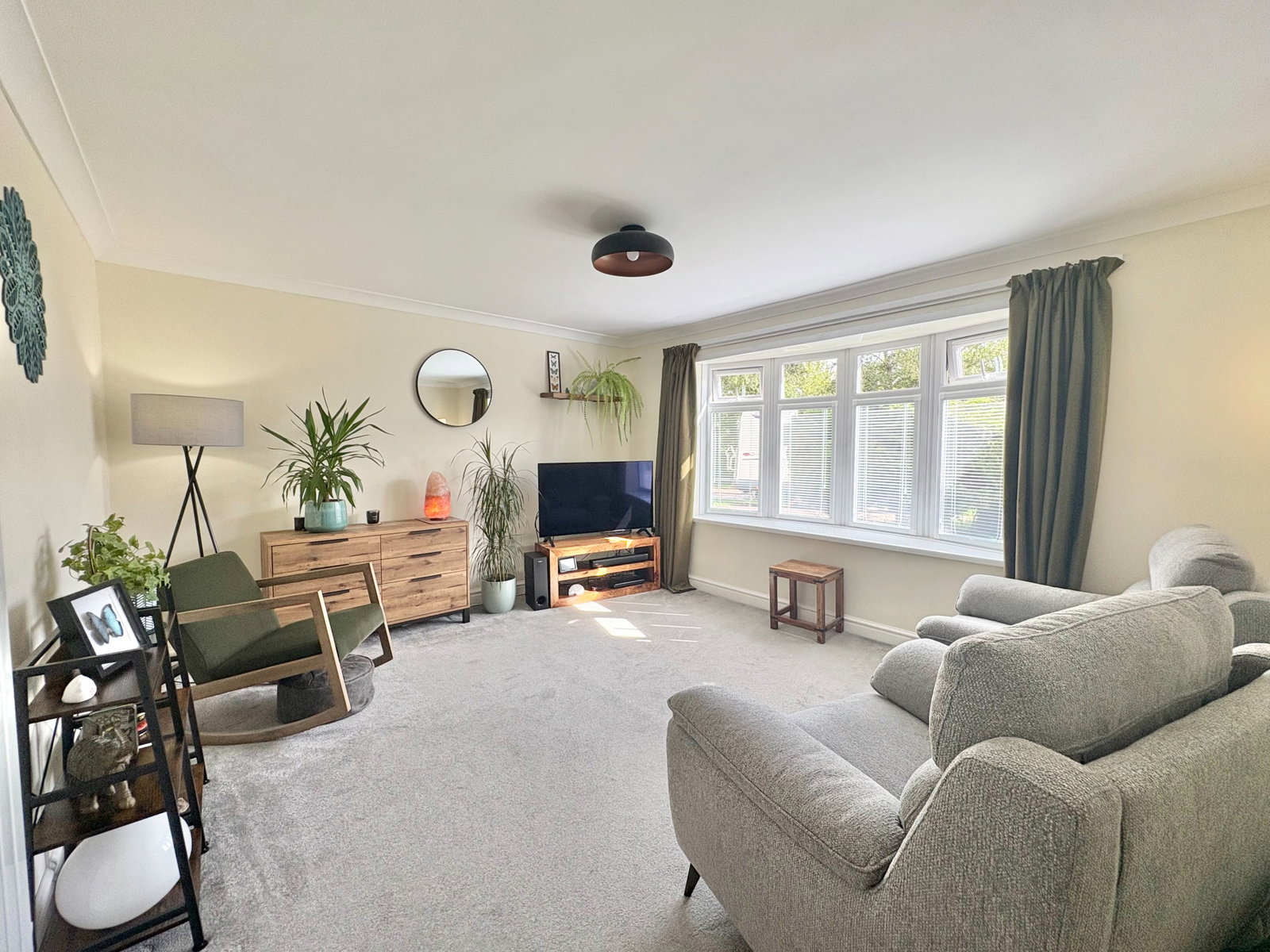Detached House for sale in Tamworth, Ashlands Close, Tamworth, B79 8TR, 1087 m²