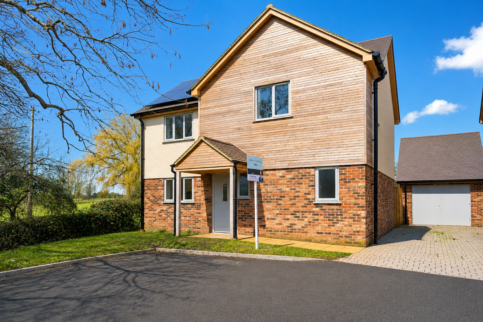 Detached House in Gloucester