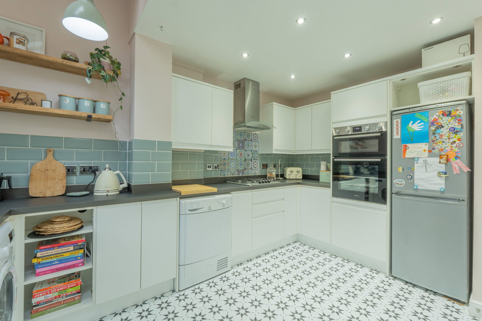 Semi Detached House in Studley