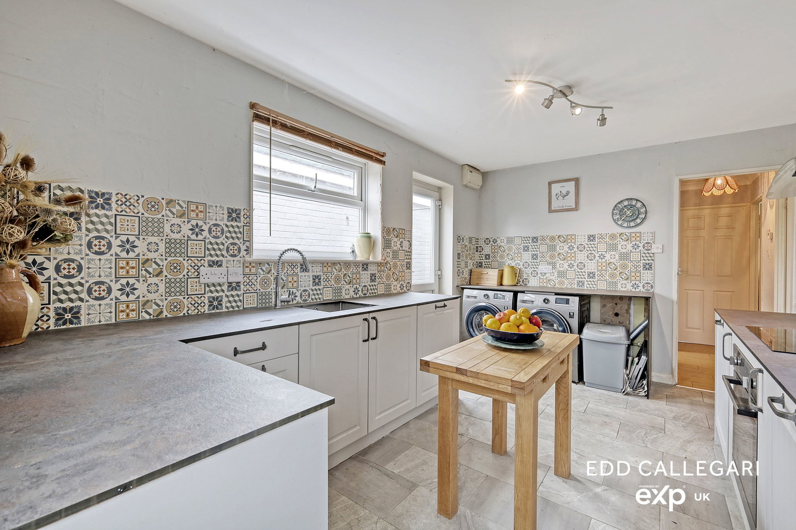 Semi Detached Bungalow for sale in Ipswich, 27 Windings Road, Elmsett, IP7 6QE, 810 m²