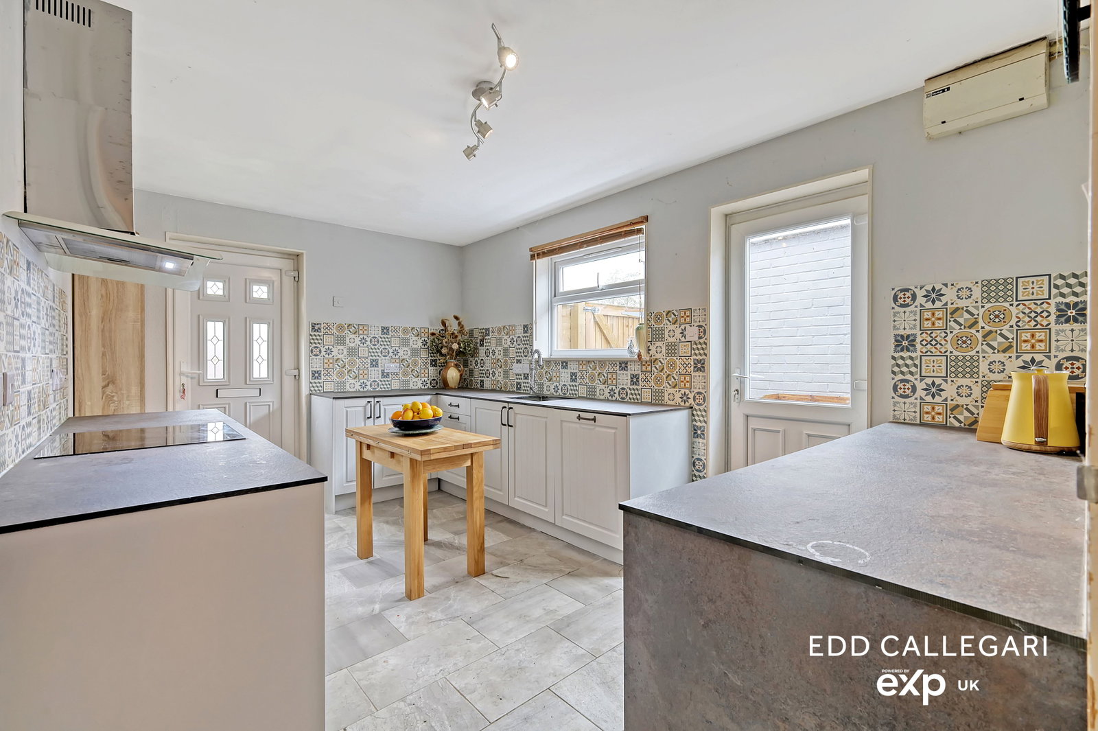 Semi Detached Bungalow for sale in Ipswich, 27 Windings Road, Elmsett, IP7 6QE, 810 m²