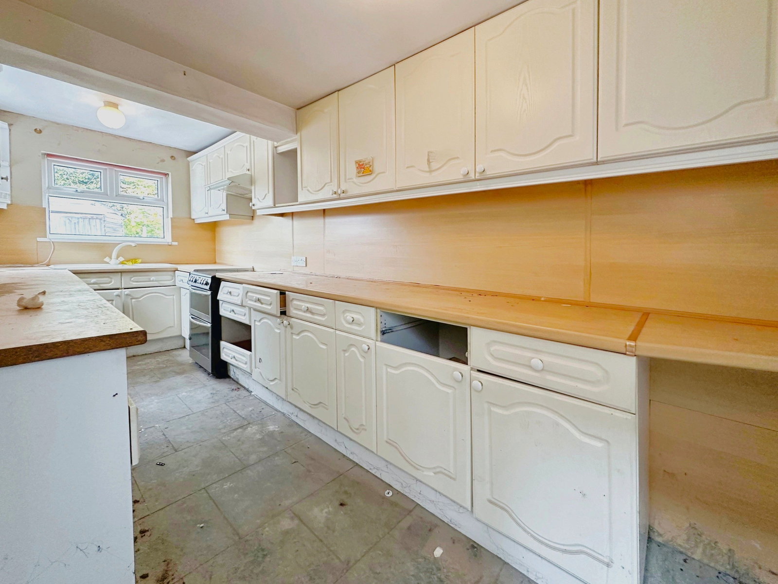 End Of Terrace House in Ripley