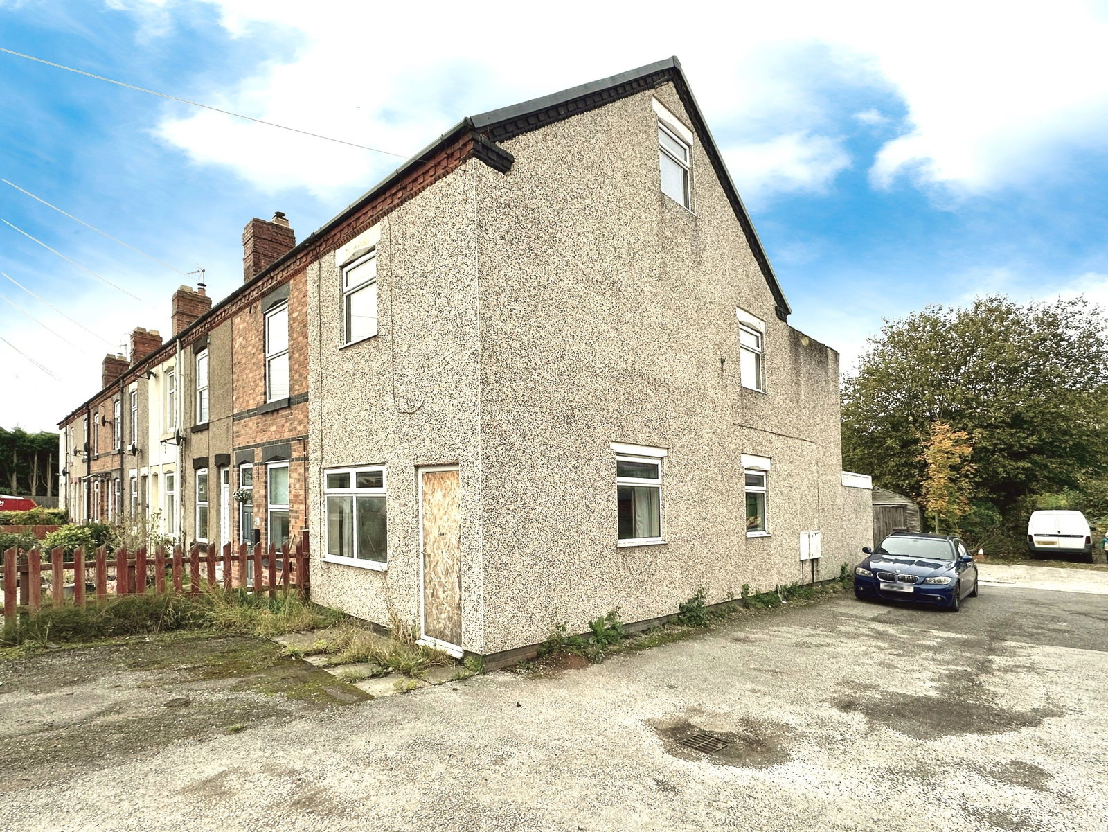 End Of Terrace House in Ripley