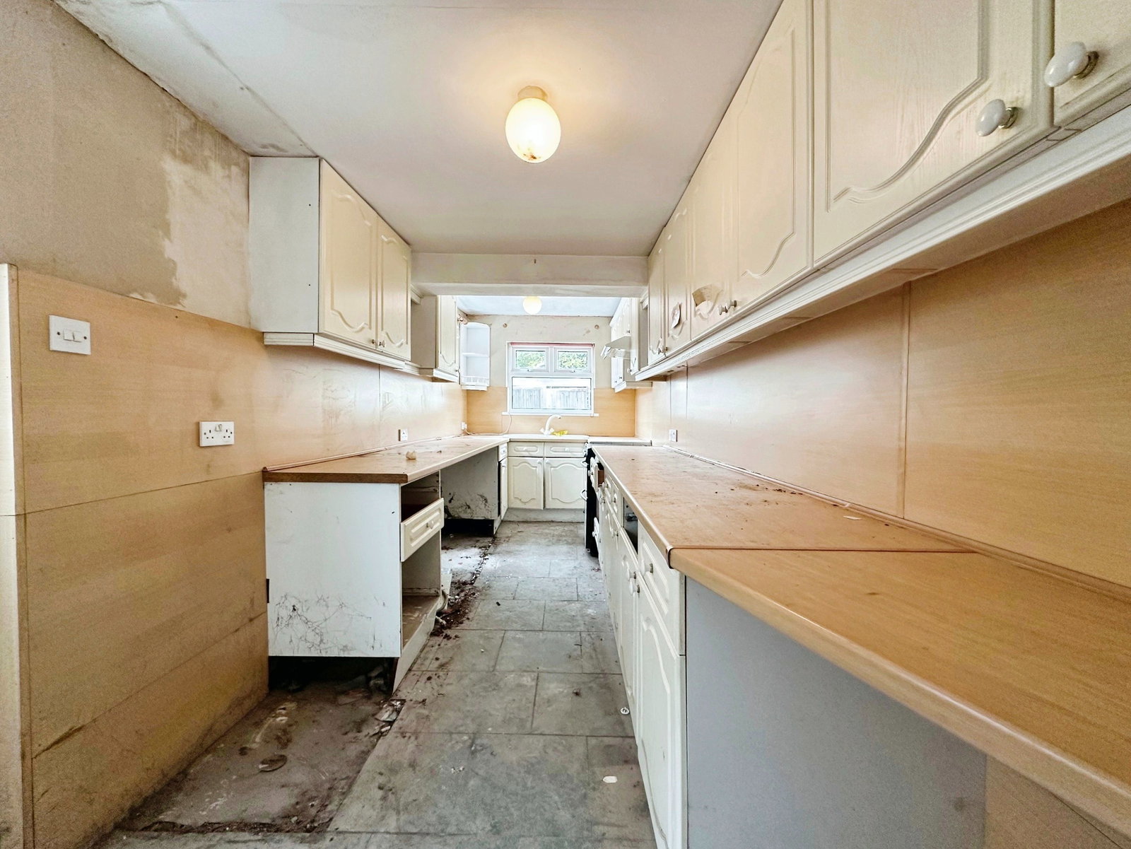 End Of Terrace House in Ripley