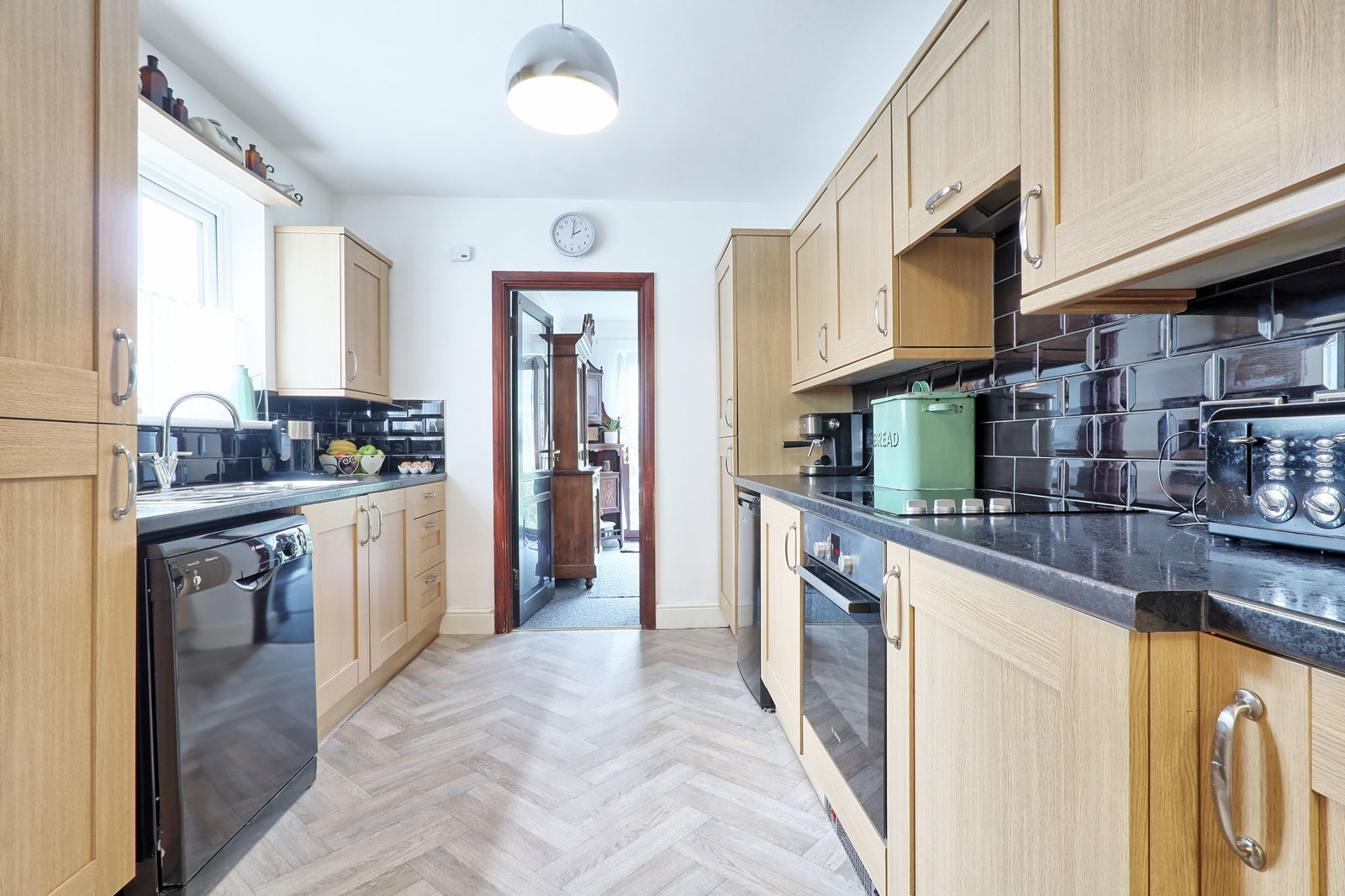 Semi Detached House in Hornchurch