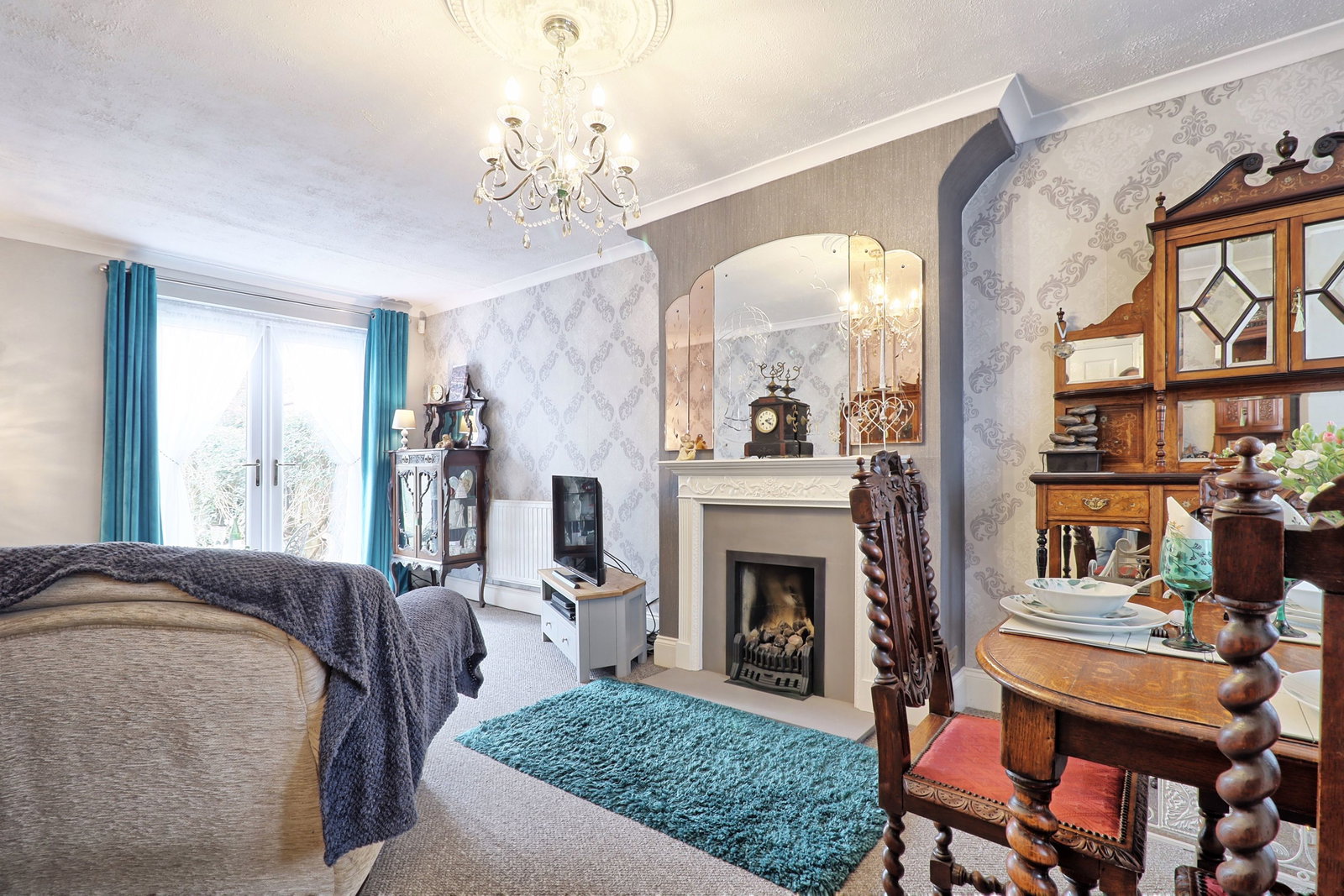 Semi Detached House for sale in Hornchurch, Laburnum Walk, Hornchurch, Havering, Essex, RM12, 1063 m²