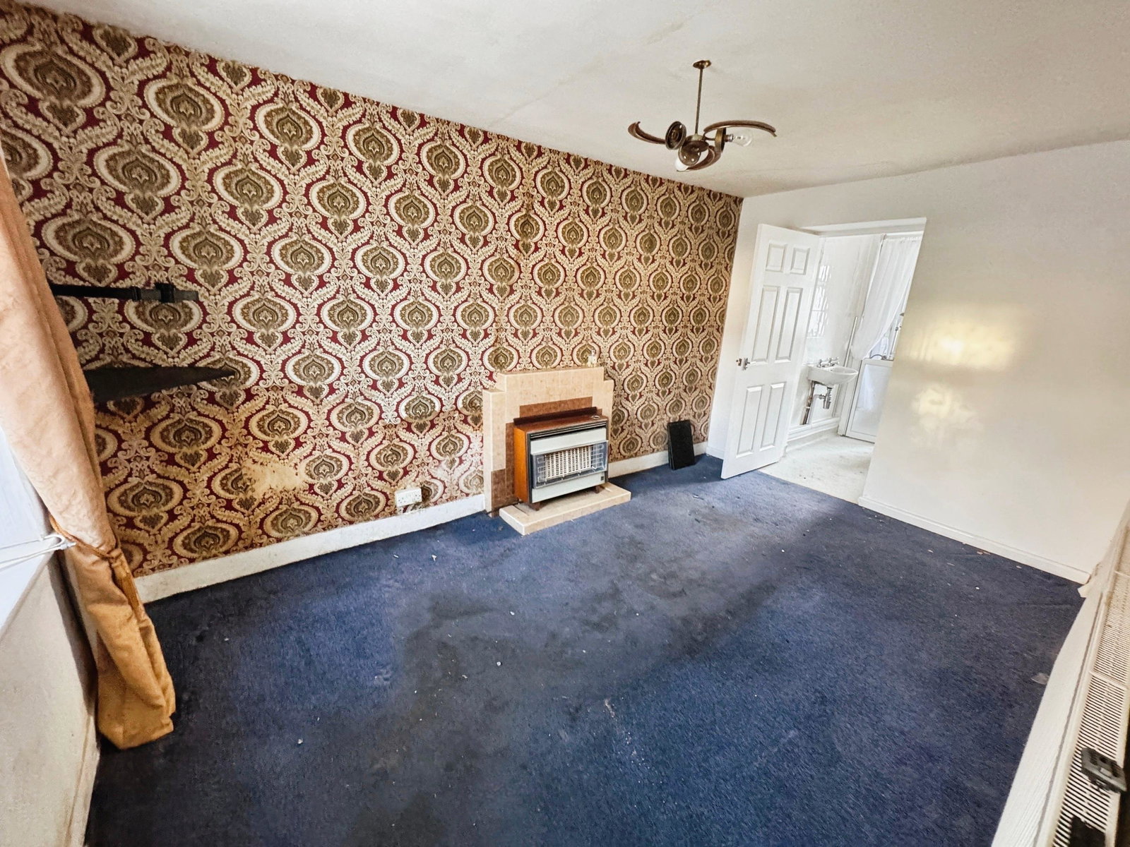 Semi Detached House in Porthcawl
