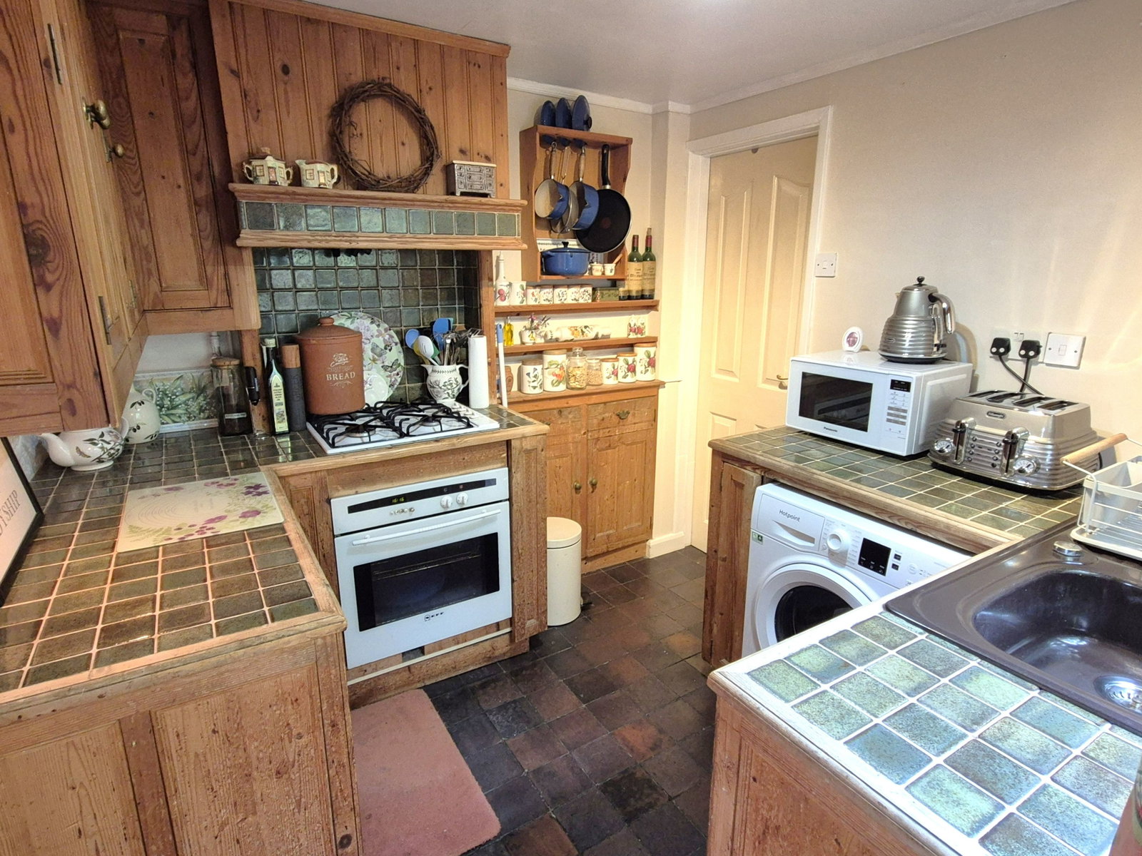 End Of Terrace House in Henlow 4