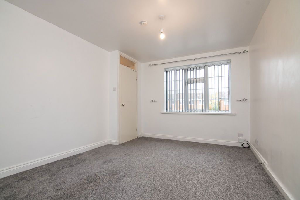 Semi Detached House in Redditch