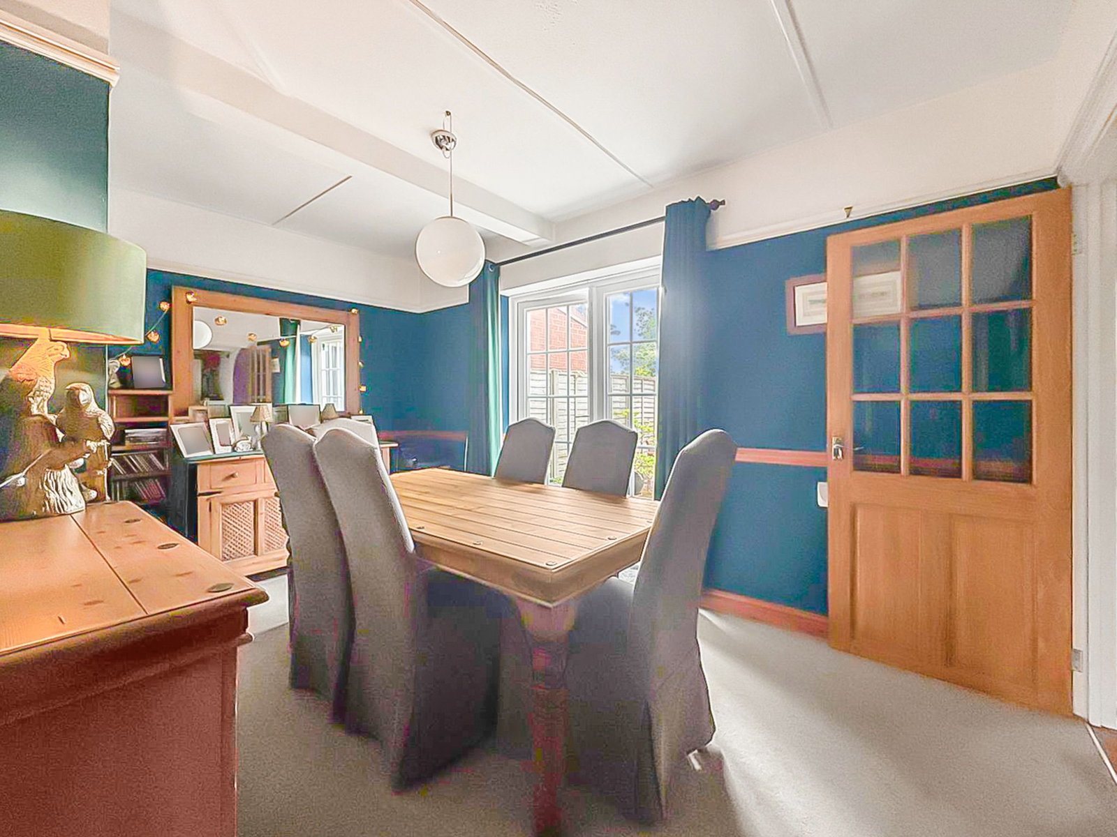 Semi Detached House in Gloucester