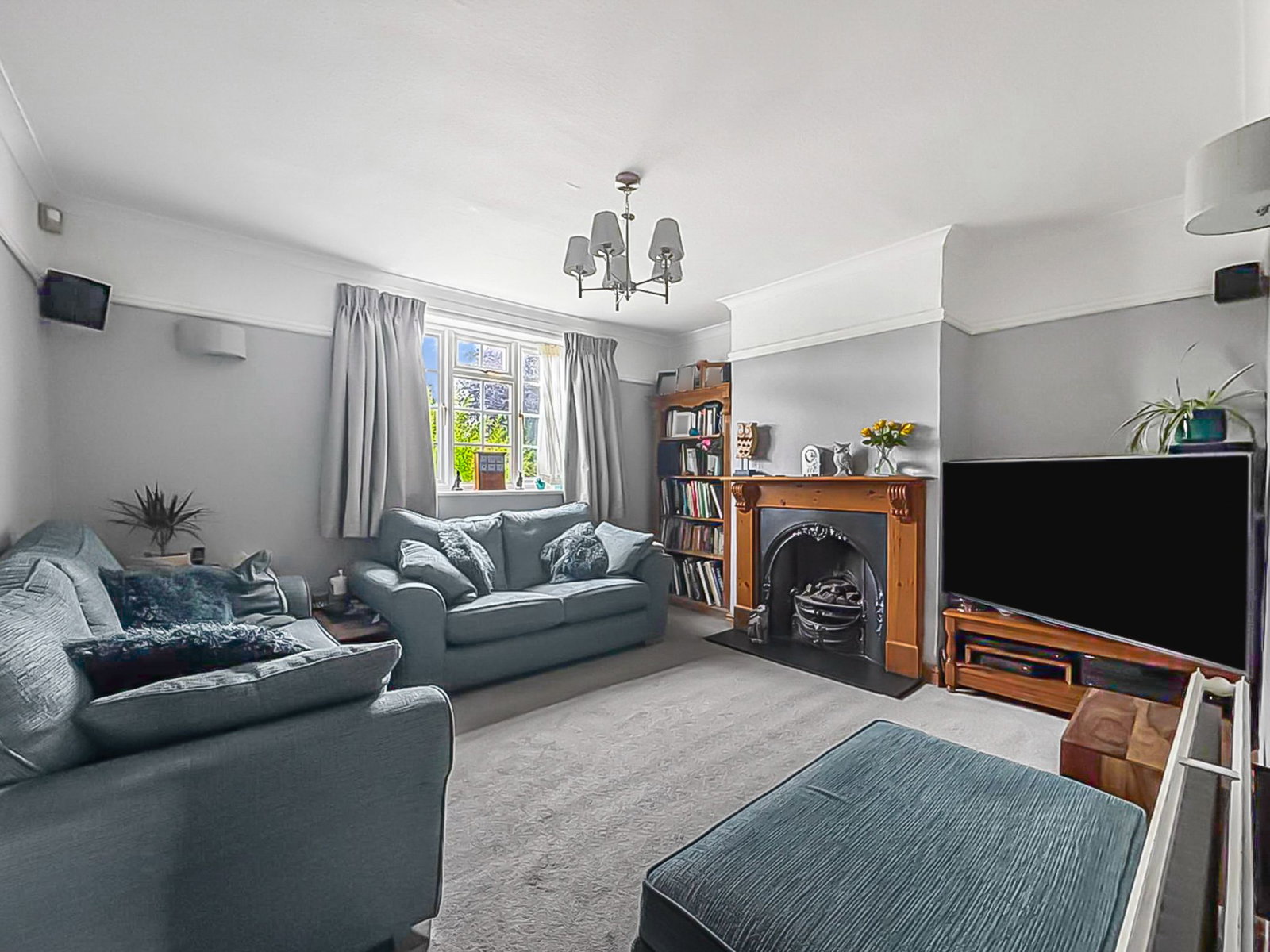 Semi Detached House in Gloucester