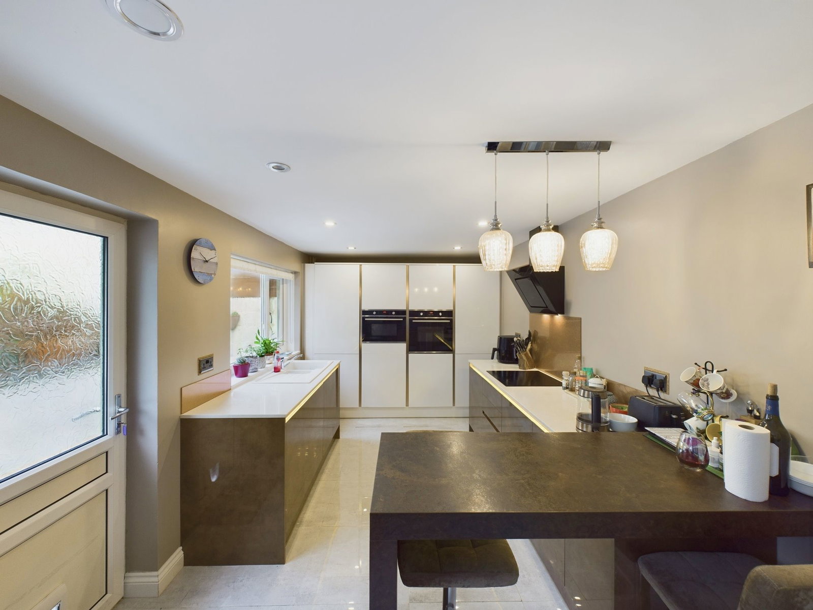 Semi Detached House in Par