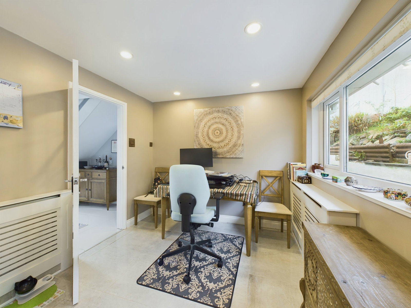 Semi Detached House in Par